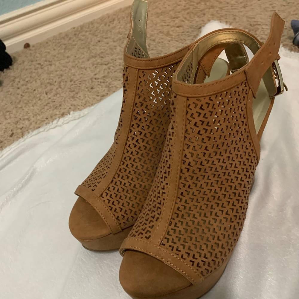 GUESS wedges - Picture 2 of 2